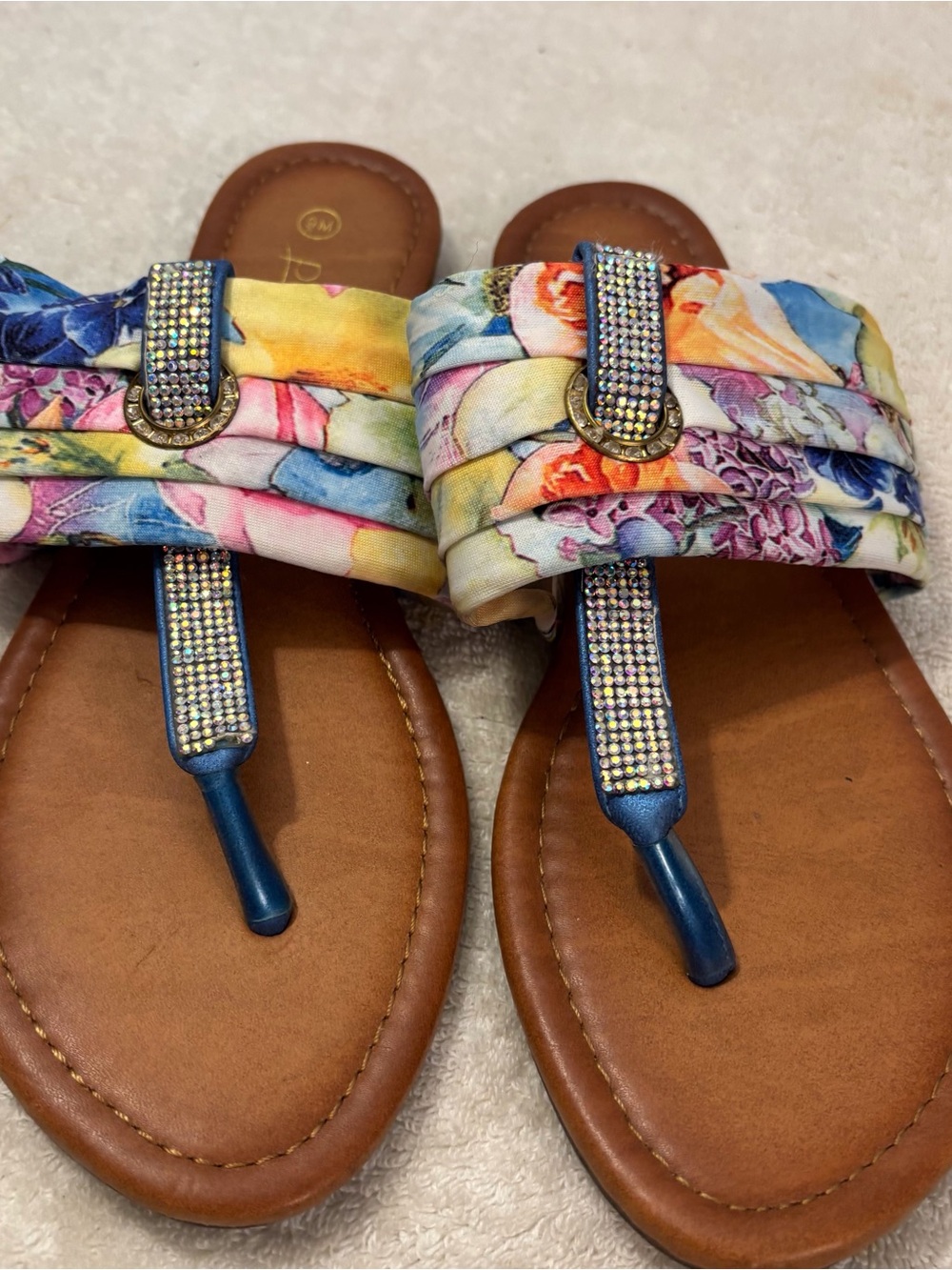 Women's Floral Multicolor Rhinestone Thong Sandals - Brown Footbed SZ 9 M